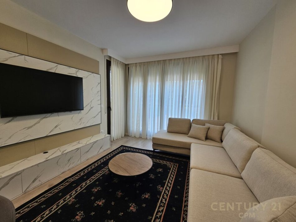 Tirane, jepet me qera apartament Kati 3, 82 m² 1.000 € (Rruga e Barrikadave Tirana, Albania)