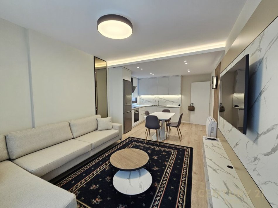 Tirane, jepet me qera apartament Kati 3, 82 m² 1.000 € (Rruga e Barrikadave Tirana, Albania)