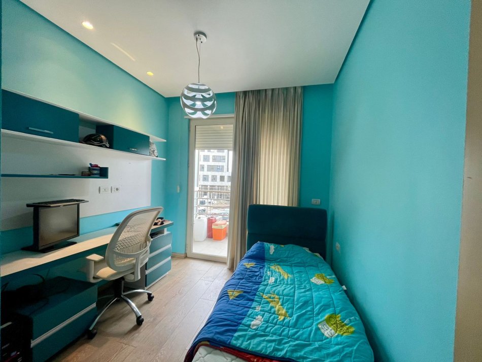 Tirane, jepet me qera 3+1 , 138 m² 900 € (RRUGA KARL GEGA)