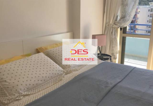 Vlore, jepet me qera 75 m² 300 Euro