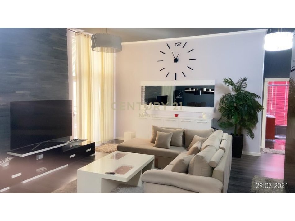 Tirane, jepet me qera apartament 2+1 Kati 1, 147 m² 700 € (Eduard Mano Tirana, Albania)