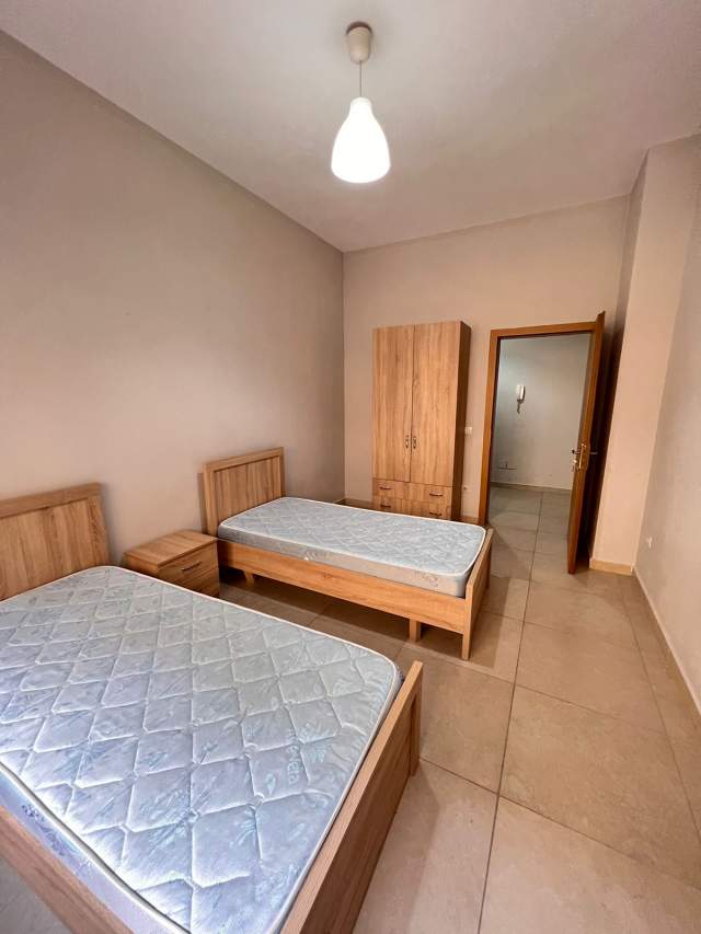 Tirane, jepet me qera apartament 2+1+BLK Kati 1, 95 m² 400 Euro (Astir)