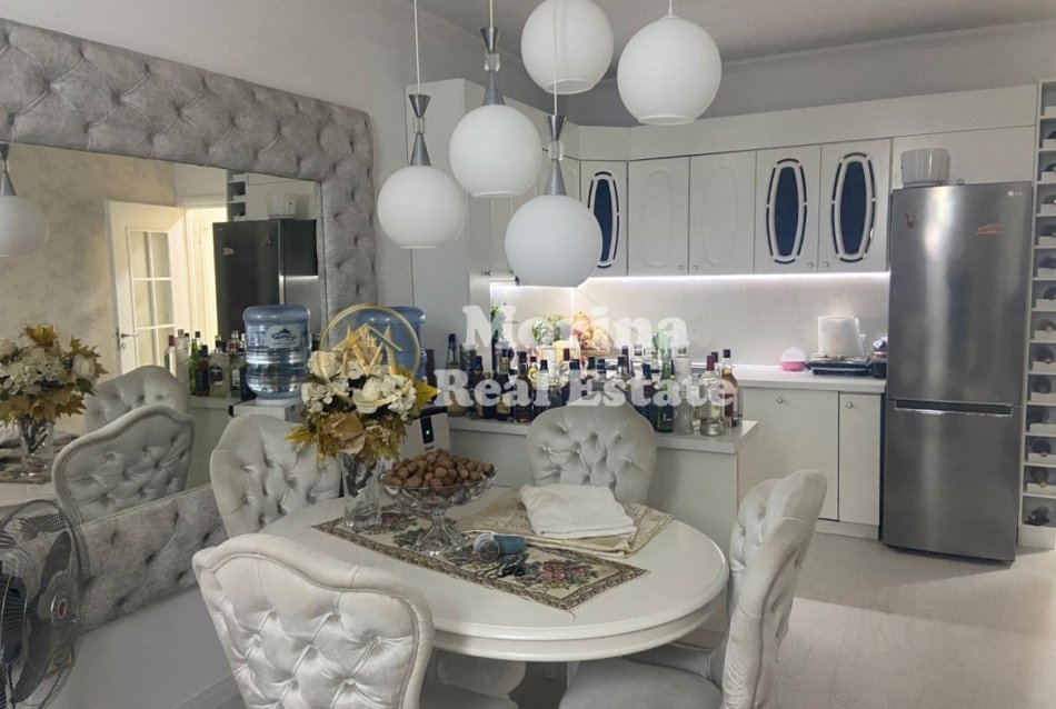 Tirane, shitet apartament 2+1 Kati 5, 72 m² 160.000 € (Rruga Dibres/Fakulteti i Mjeksise)