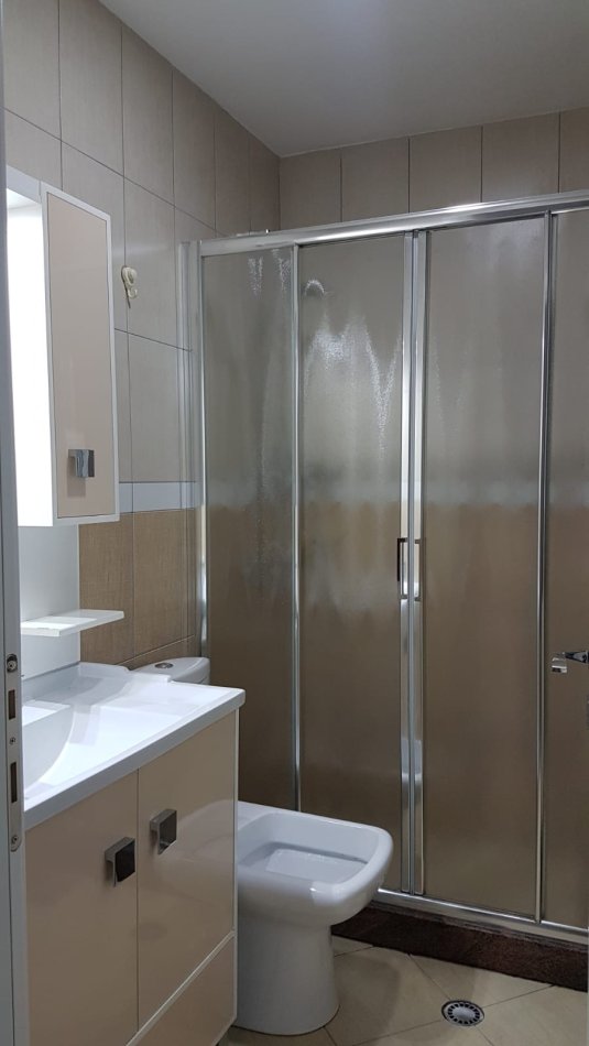 Tirane, jepet me qera apartament 2+1+Aneks+Ballkon Kati 3, 91 m² 600 € (kopshti botanik)
