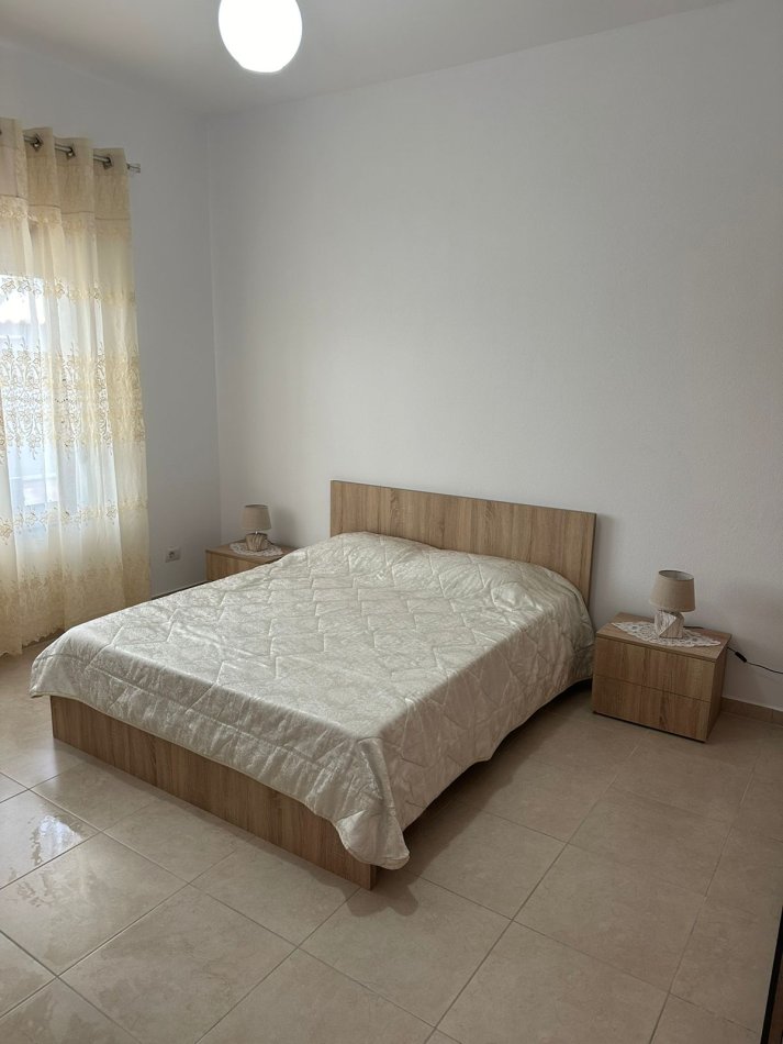 Tirane, jepet me qera apartament 1+1 Kati 3, 70 m² 35.000 € (Tasim Shehu)