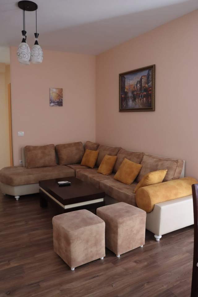 Tirane, jepet me qera apartament Kati 3, 90 m² 600 Euro (21 DHJETORI)