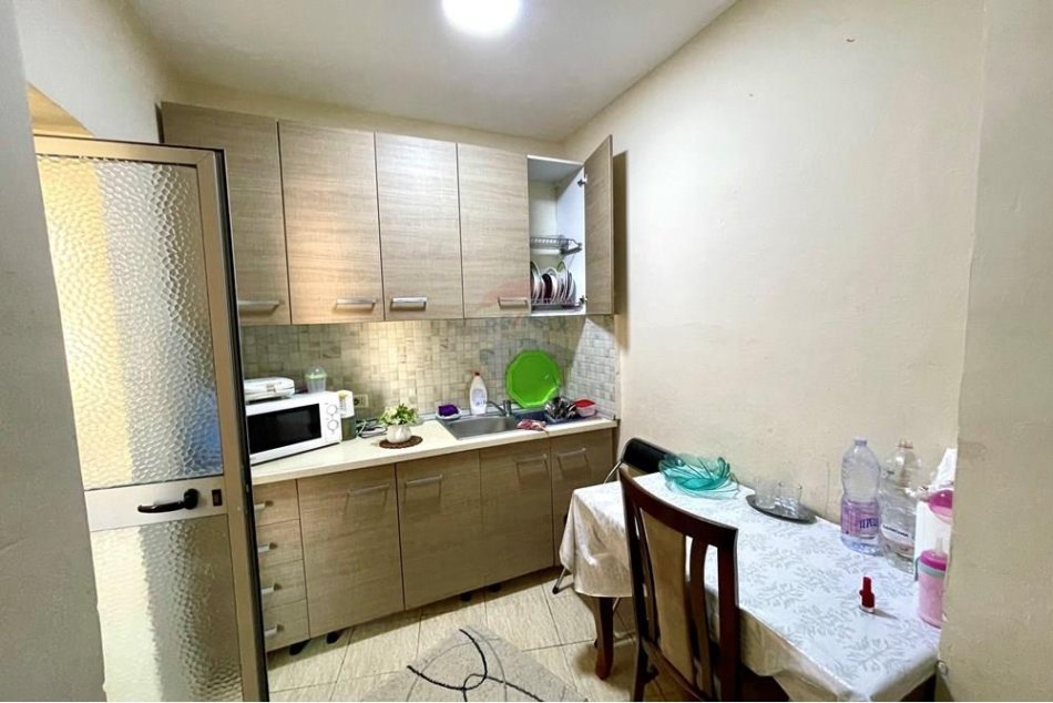 Tirane, shitet apartament 2+1+Aneks Kati 3, 72 m² 119.900 €