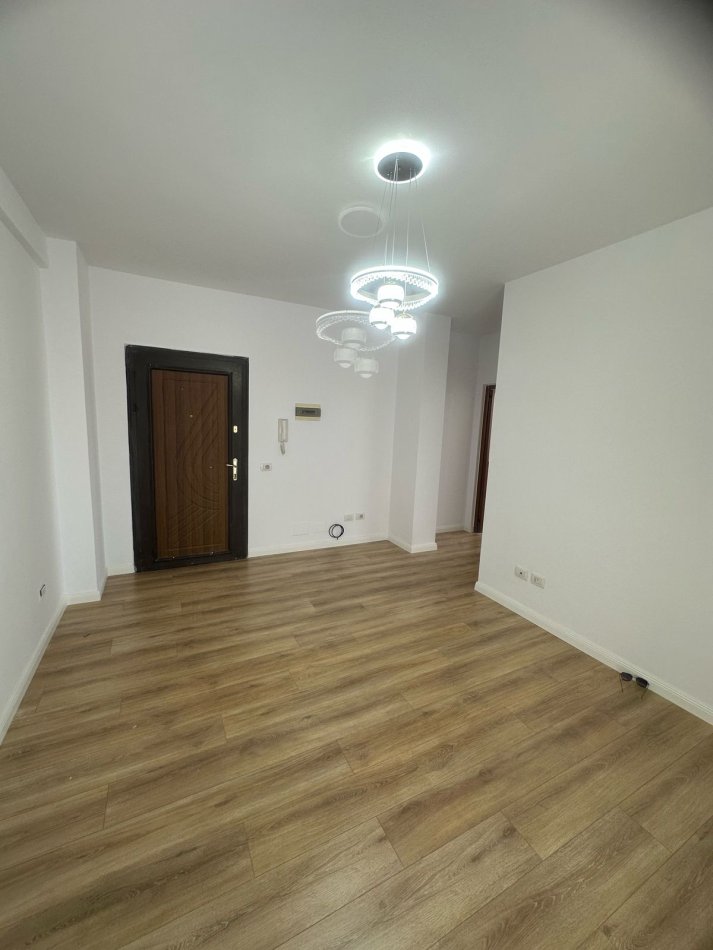 Tirane, shitet apartament 1+1+Ballkon Kati 5, 54 m² 85.000 € 