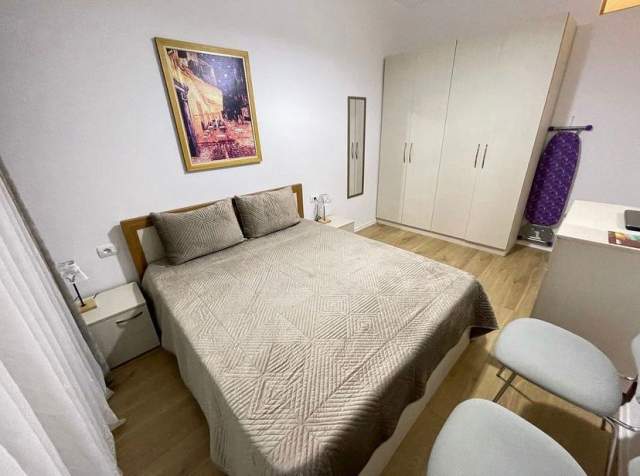 Tirane, jepet me qera apartament 1+1 Kati 3, 52 m² 450 Euro (siri kodra)