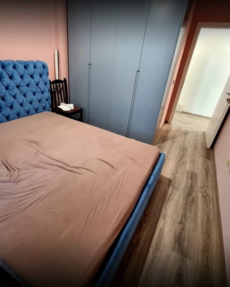 Tirane, jepet me qera apartament 2+1+Ballkon Kati 5, 120 m² 500 € (Astir)