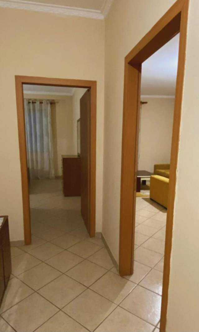 Tirane, jepet me qera apartament 1+1+BLK Kati 8, 75 m² 33.000 Leke (Astir)