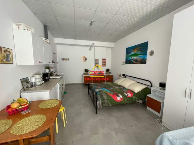 Vlore, jepet me qera Kati 1, 40 m² 200 Euro (Kisha Ortodokse)
