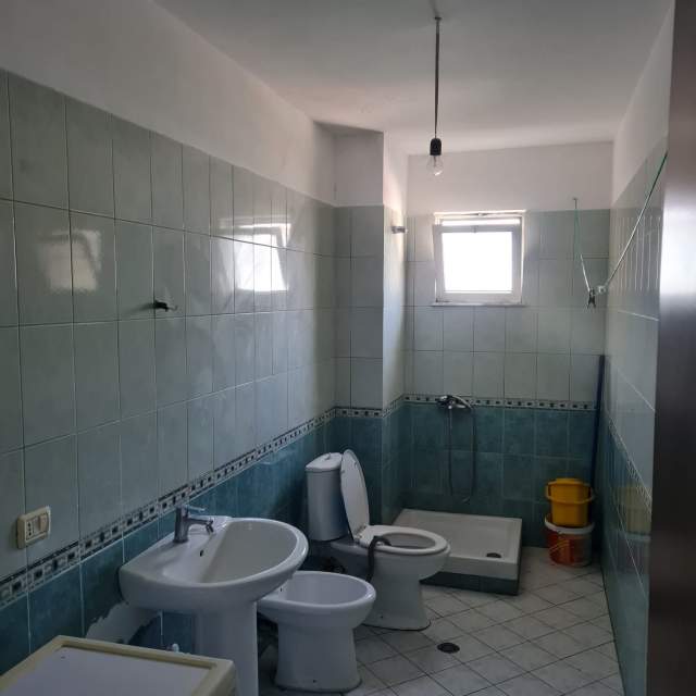 Tirane, shes apartament 2+1+BLK Kati 2, 90 m² 85.000 Euro (KTHESA E KAMZES)