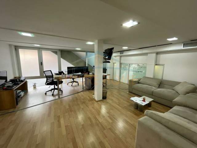 Tirane, jap me qera apartament duplex 2+1 Kati 0, 80 m² 600 Euro (Rruga e Kavajes)