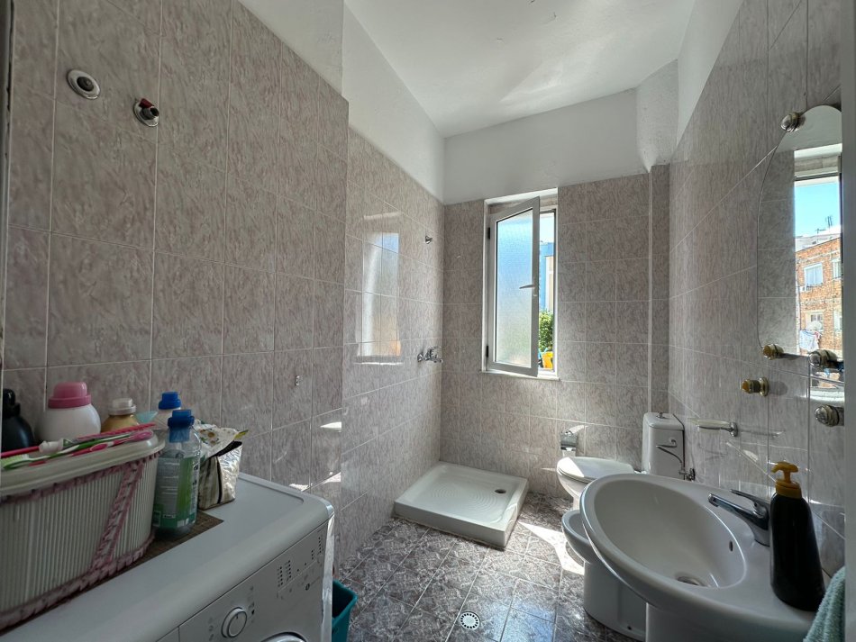 Tirane, shitet apartament 2+1+Aneks, Kati 4, 97 m² 182,000 € (Myslym Shyri)