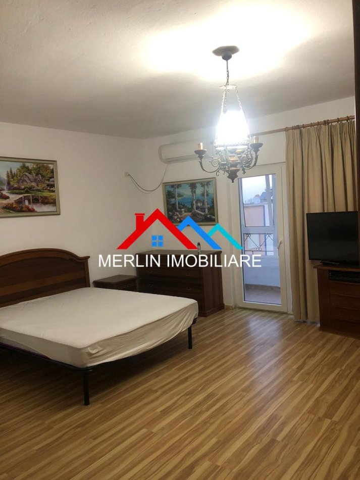 Tirane, jepet me qera apartament 3+1 Kati 6, 160 m² 800 € (Komuna Parisit(Prokop Mima))