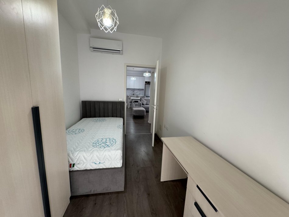 Tirane, jepet me qera apartament 2+1 Kati 4, 90 m² 700 € (21 dhjetori)