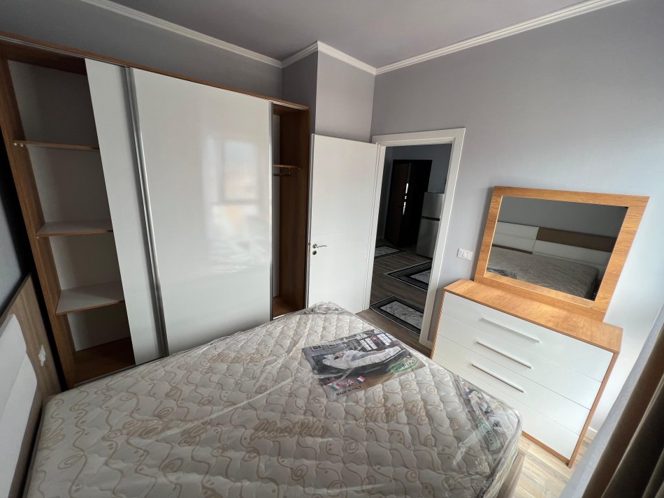 Tirane, jepet me qera apartament 1+1 Kati 9, 47 m² 500 € (rruga 5 maji)