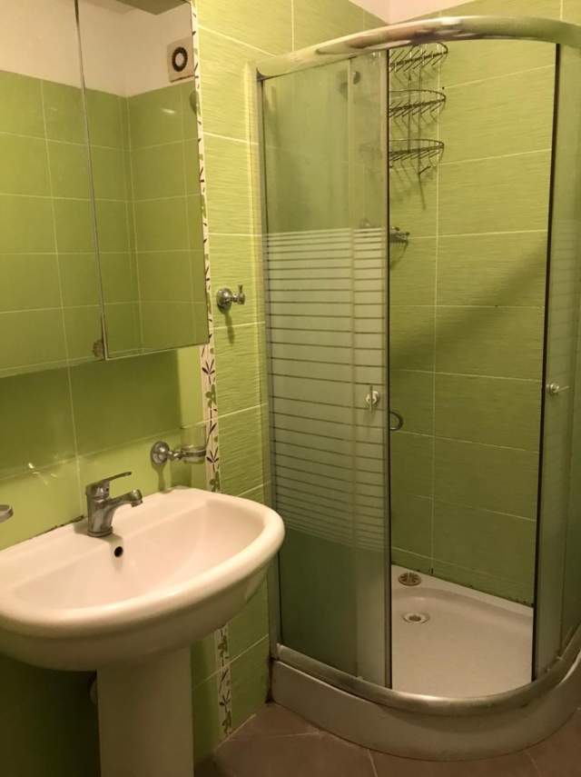 Tirane, jepet me qera apartament 1+1 Kati 3, 70 m² 400 Euro (rruga Jordan Misja)