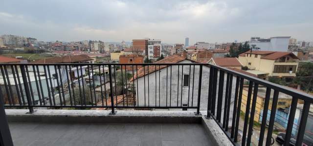Tirane, jap me qera apartament 2+1+BLK Kati 6, 98 m² 450 Euro (Rruga Ali Demi)