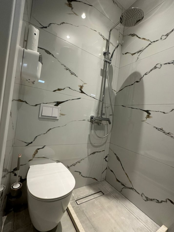 Tirane, jepet me qera apartament 1+1 Kati 2, 50 m² 800 € (Bllok)