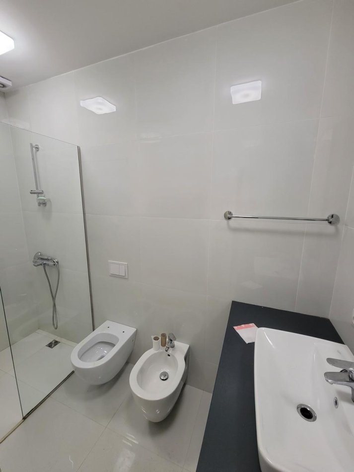 Tirane, jepet me qera apartament Kati 2, 95 m² 600 € (Rruga e Kavajes)