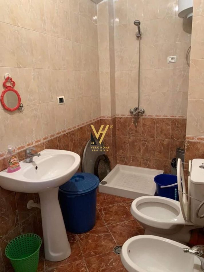Tirane, shitet apartament 1+1+Ballkon Kati 3, 65 m² 130.000 € (RRUGA E ELBASANIT)