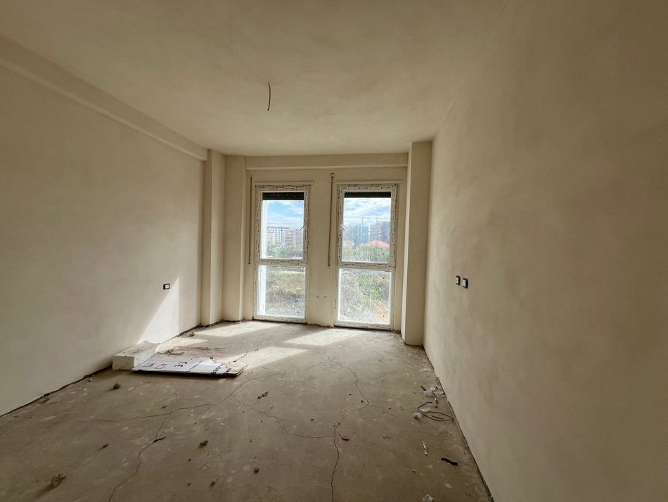 Tirane, shitet apartament 1+1+Ballkon Kati 3, 79 m² 103.000 € (Rruga Siri Kodra)