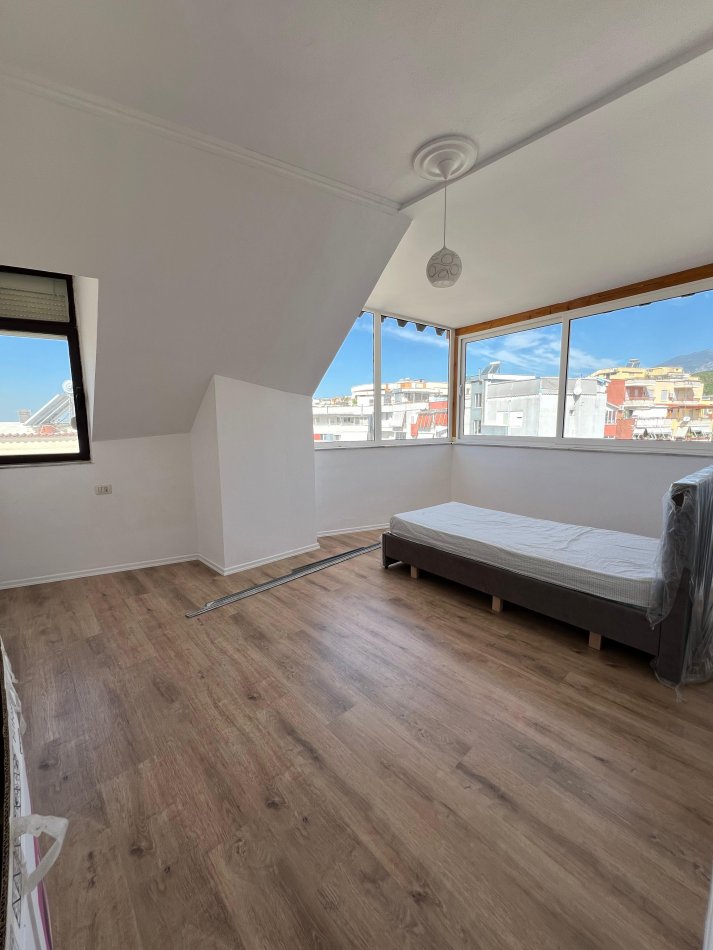 Tirane, shitet apartament 2+1+Aneks+Ballkon Kati 5, 91 m² 108.000 € (fresk)