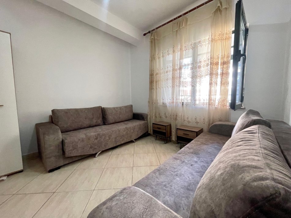 Tirane, shitet apartament 2+1+Aneks+Ballkon Kati 8, 116 m² 205.000 € (St, Trenit afer Qendres)
