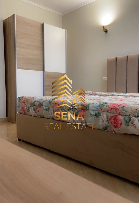 Tirane, jepet me qera apartament 1+1+Aneks Kati 2, 55 m² 400 € (Rruga Sitki Cico)