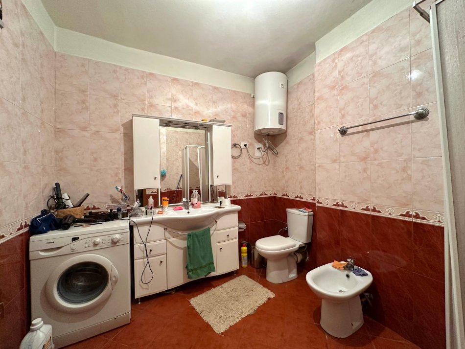 Shitje, Apartament 3+1+2 “Shkolla Baletit”, Tiranë.