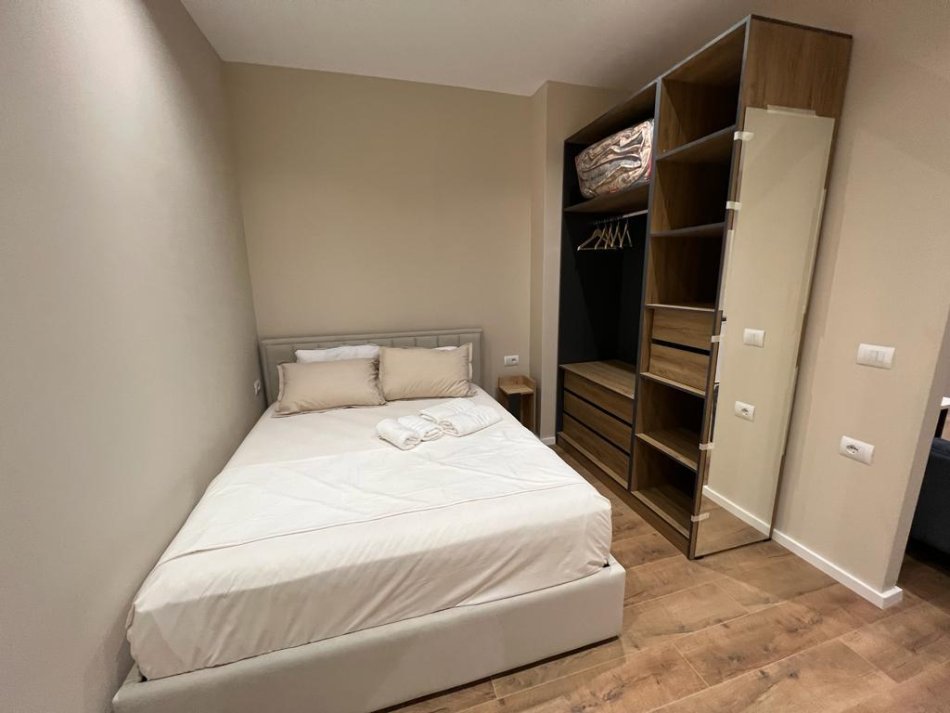 Tirane, jepet me qera apartament 1+1 Kati 0, 68 m² 400 € (selvia , rruga 4 deshmoret)