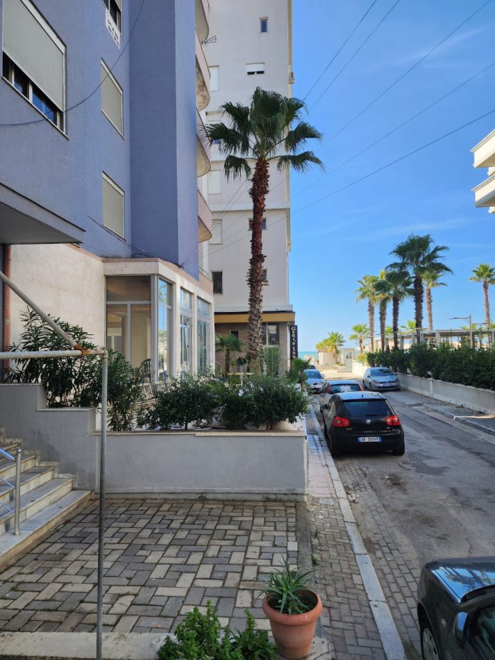 Durres, shitet lokal Kati 1, 220 m² 352.000 € (Plazh, Durres)
