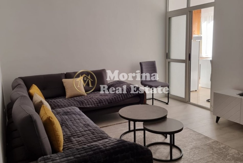 Tirane, jepet me qera apartament 1+1 Kati 3, 65 m² 650 € (Komuna Parisit)