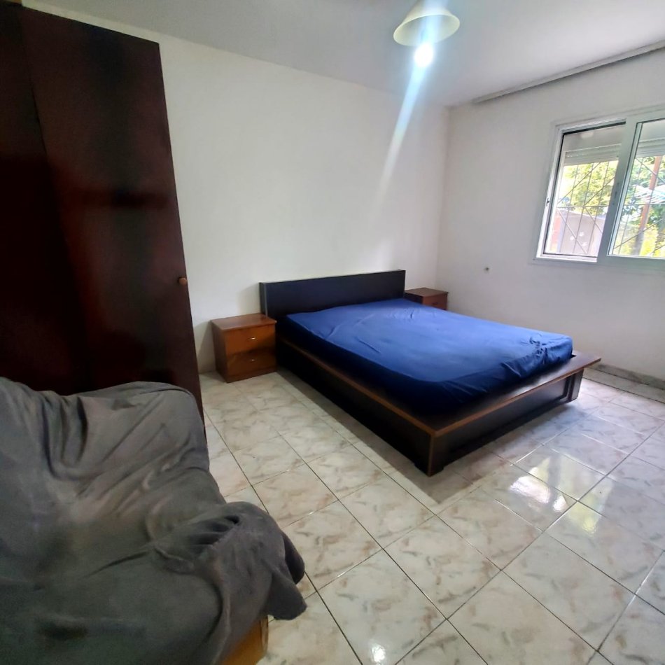 Tirane, jepet me qera apartament 1+1 Kati 2, 57 m² 260 € (Siri Kodra)