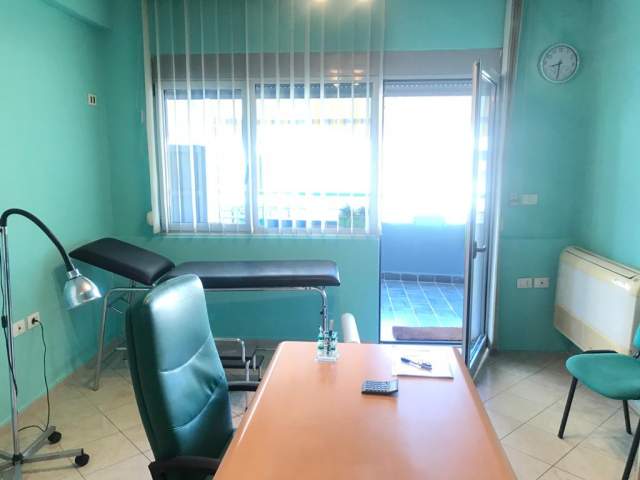 Tirane, jepet me qera ambjent biznesi 72 m² 400 Euro