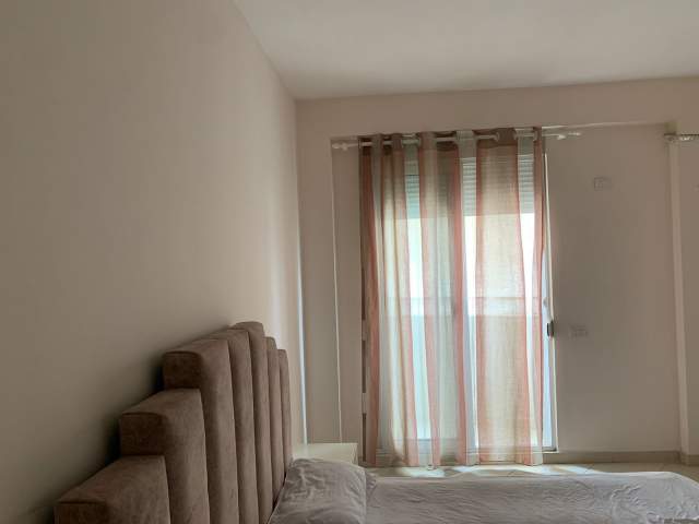 Tirane, jepet me qera apartament 1+1+BLK Kati 8, 73 m² 350 Euro (rruga Ndre Mjeda)