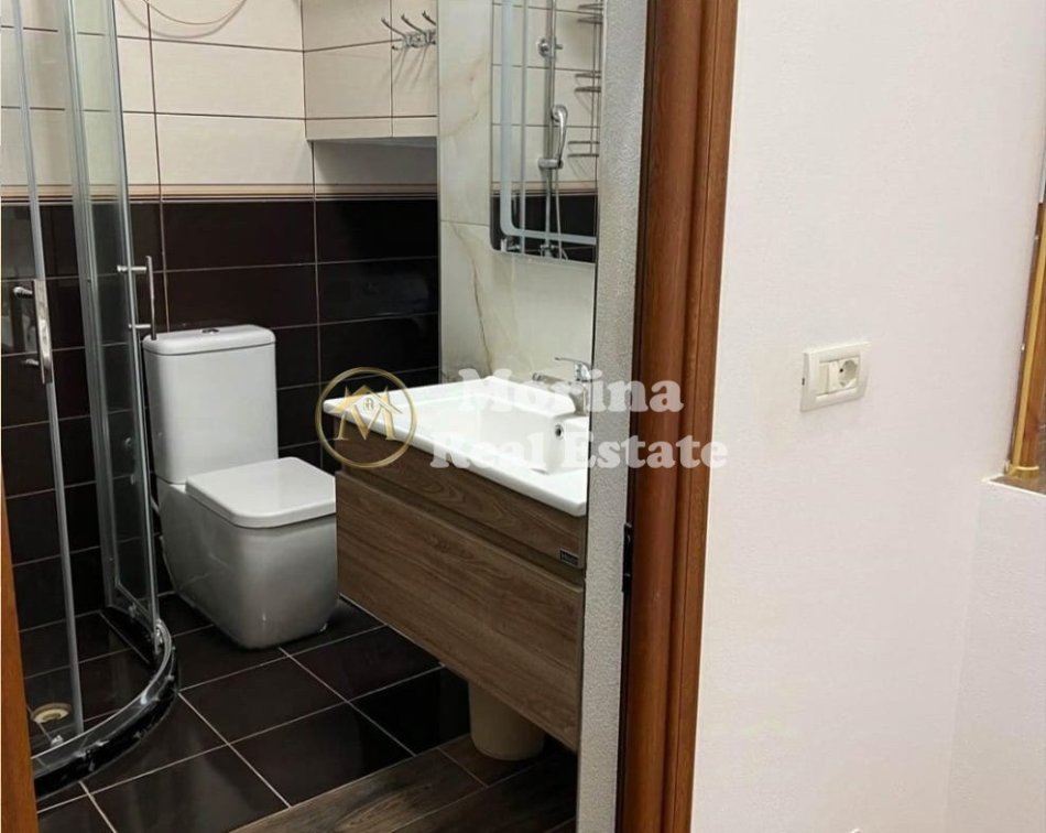 Tirane, jepet me qera Vile 2+1 Kati 1, 125 m² 500 € (Selite/Amerikan 3)