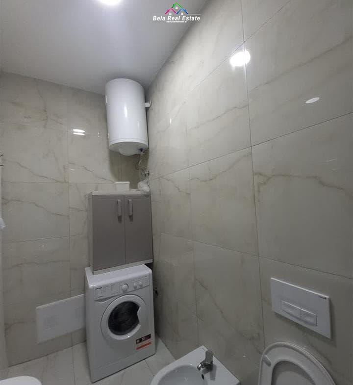 Tirane, jepet me qera apartament 2+1 Kati 5, 90 m² 500 € (Ali Demi)