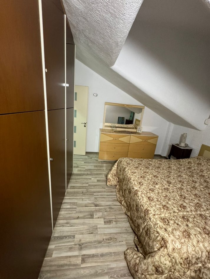 Tirane, jepet me qera apartament 2+1 Kati 7, 114 m² 800 € (stacion treni)