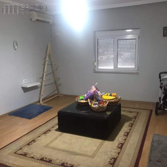 Tirane, shitet apartament 3+1+BLK Kati 7, 163 m² 1.400 Euro/m2 (Komuna e Parisit)