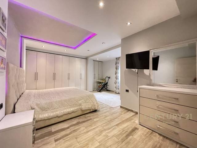 Tirane, shes apartament 3+1+BLK Kati 3, 145 m² 216.000 Euro (Komuna e parisit)