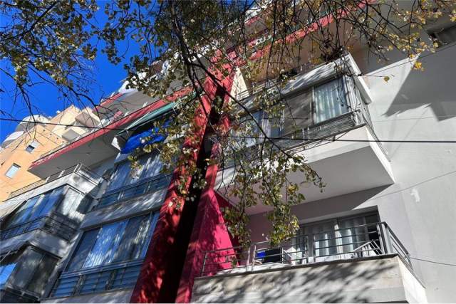Tirane, jepet me qera apartament 2+1+A+BLK Kati 2, 80 m² 450 Euro (Fresk)