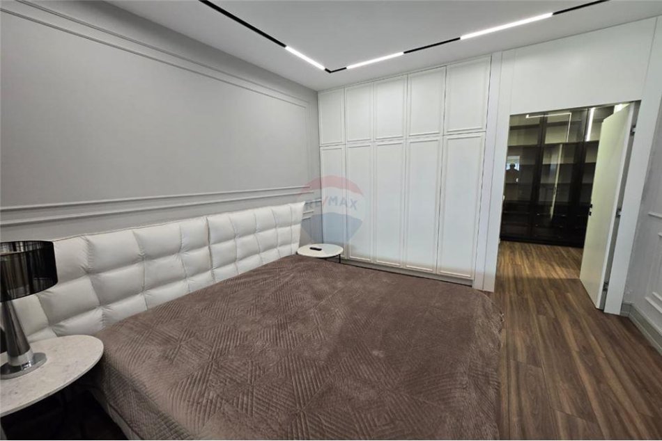 Tirane, shitet apartament 2+1 Kati 4, 114 m² 245.000 € (Rruga Peti - Liqeni i Thatë)