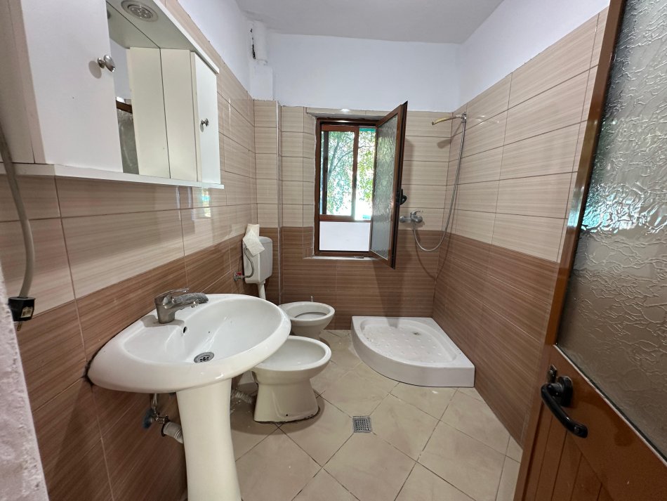 Durres, shes apartament 2+1+Ballkon Kati 2, 75 m² (OKAZION! SHITET APARTAMENT 2+1, STADIUMI DURRES.)