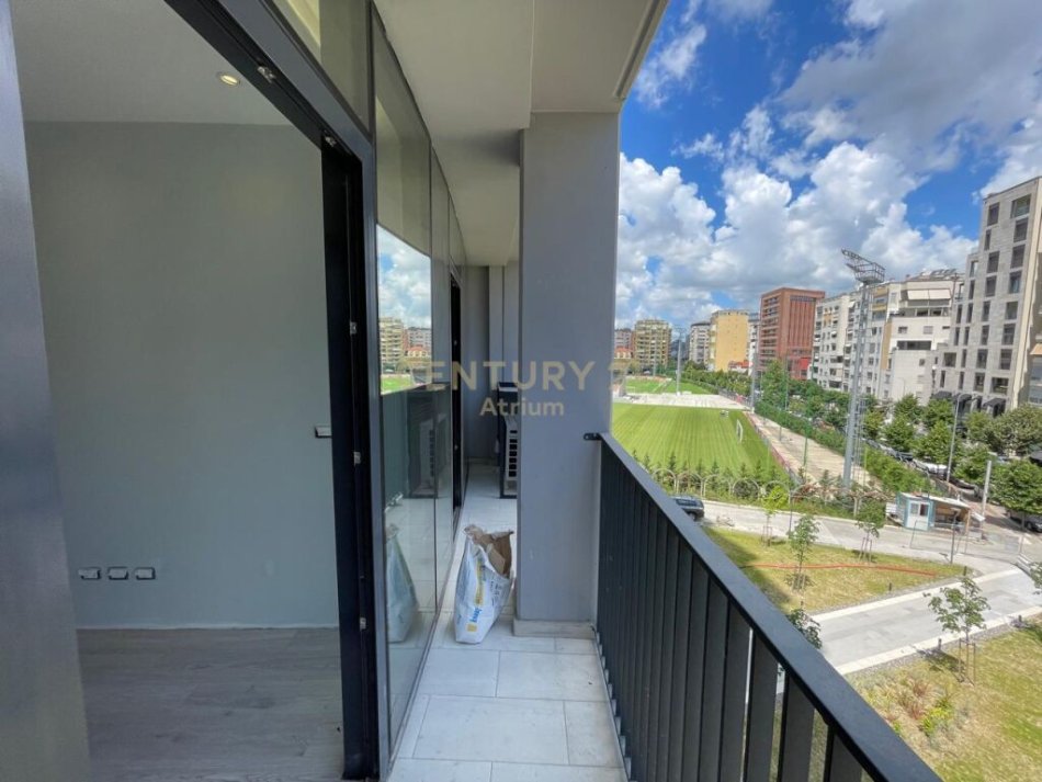 Tirane, jap me qera ambjent biznesi+POST PARKIMI , 125 m² 1,350 € (Rruga e Kosovareve)