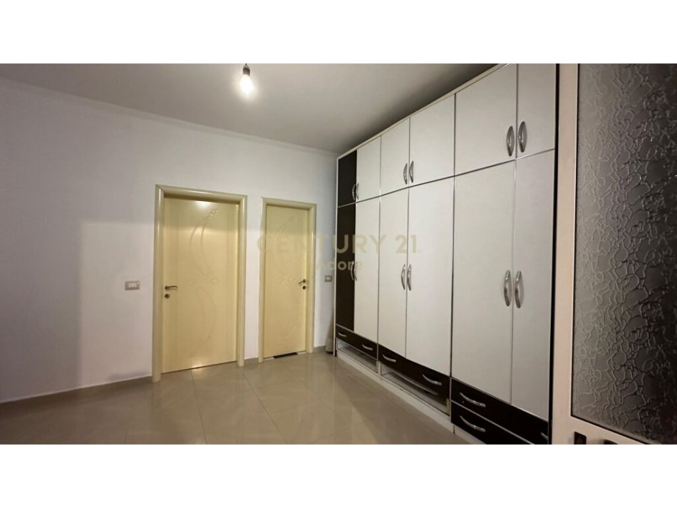 Tirane, jepet me qera apartament Kati 0, 450 € 