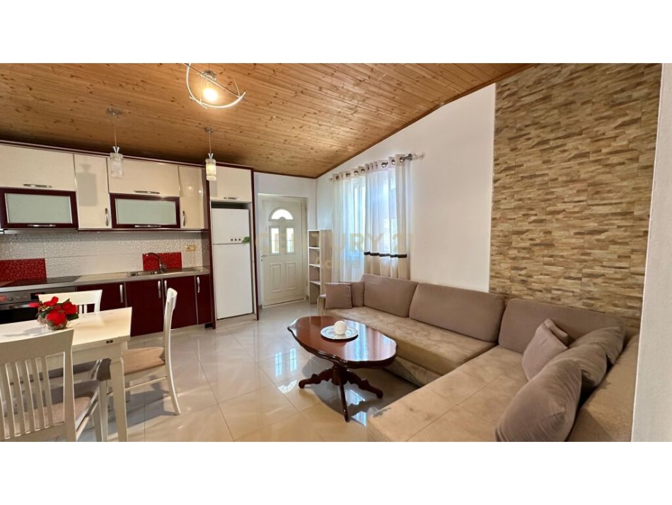 Tirane, jepet me qera apartament Kati 0, 450 € 