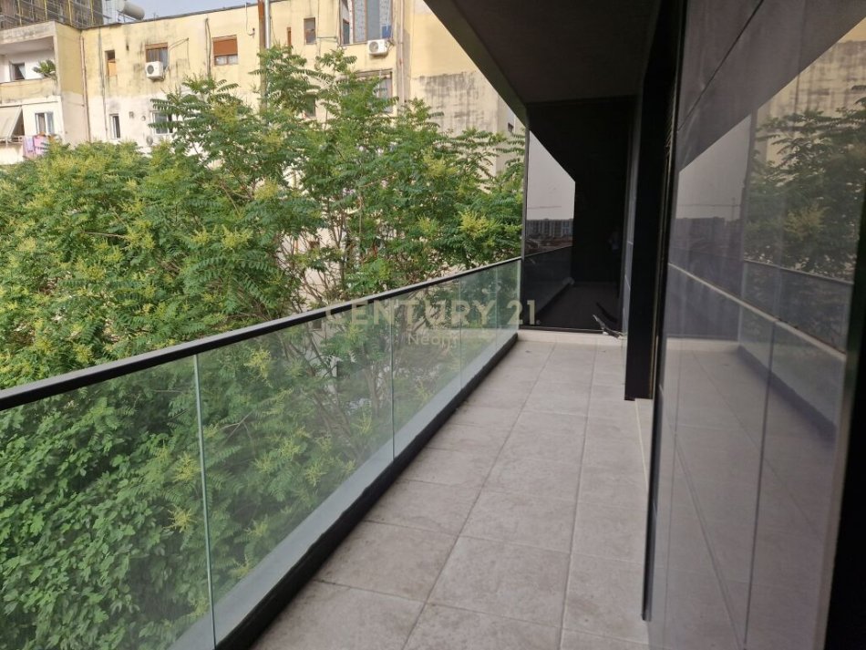 SHITET APARTAMENT 1+1 TE REZIDENCA TURDIU TE ISH FUSHA AVIACIONIT!Neom94374